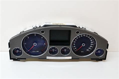 VW Touran automobilio prietaisų skydelis