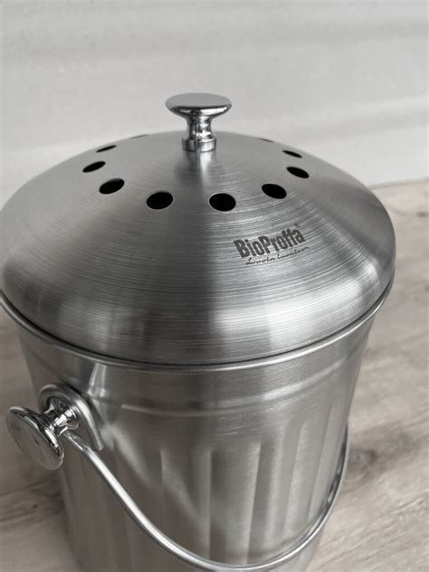 Filtravimo sistema su aktyvintos anglies filtru