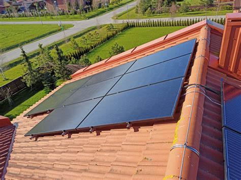 Saulės elektrinė ant nuotekų valyklos stogo