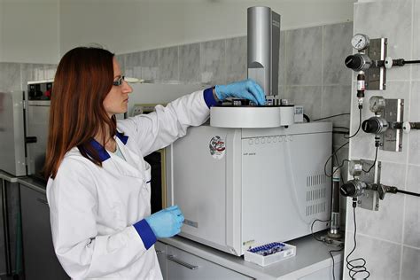 Cheminiai vandens tyrimų prietaisai