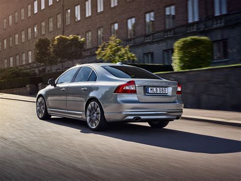 Volvo S80 automobilis