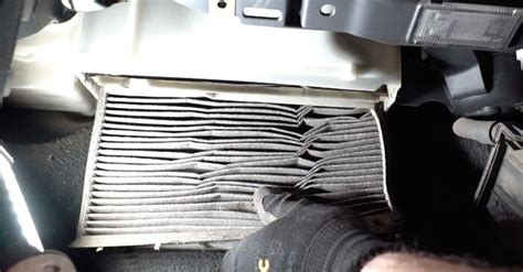 Volvo V40 salono oro filtro vieta