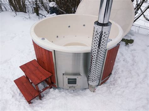 Kubilas su sumontuotu kompaktišku filtru