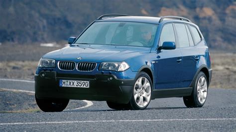 BMW X3 E83 automobilio variklio skyrius