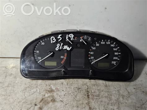 Volkswagen Passat B5 automobilio prietaisų skydelis
