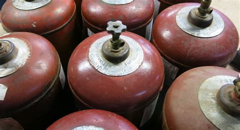 Chloras išleidžiamas iš dujų balionų per Pirmąjį Pasaulinį karą