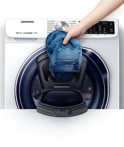 Samsung skalbimo mašinos vidus su matomais filtrais