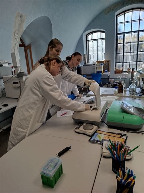 Vandens analizės laboratorijoje