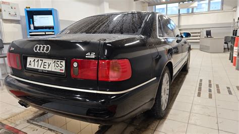 Audi A8 D2 interjeras su įjungtu kondicionieriumi