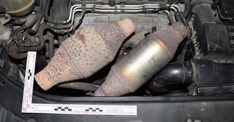 Automobilio išpjautas katalizatorius